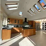 Dublin Gem, Parking, Sleeps 11, Near Centre Hébergement de vacances *