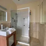 Hébergement de vacances Dublin Gem, Parking, Sleeps 11, Near Centre Rockbrook