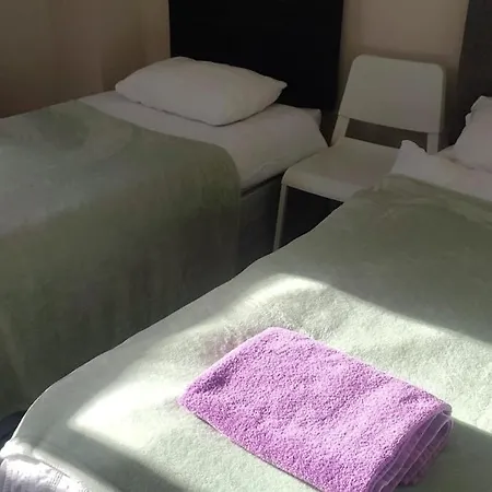 Casa vacanze Dublin Gem, Parking, Sleeps 11, Near Centre *