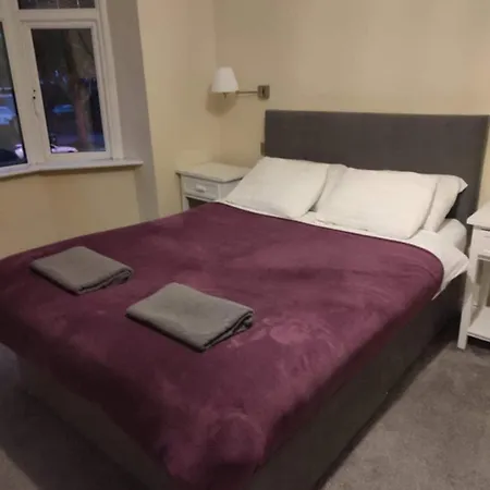 Casa vacanze Dublin Gem, Parking, Sleeps 11, Near Centre