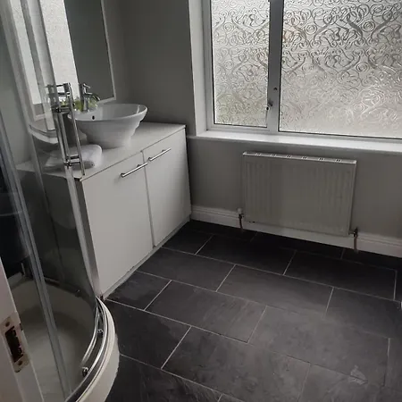 Casa vacanze Dublin Gem, Parking, Sleeps 11, Near Centre Rockbrook