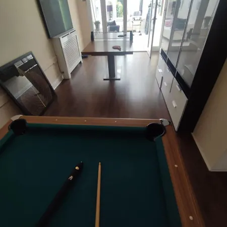 Casa vacanze Dublin Gem, Parking, Sleeps 11, Near Centre